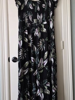 Black Tropical Print Maxi Dress